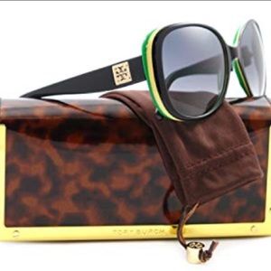 TORY/BURCH SUNGLASSES RARE TO FIND 😎❣️